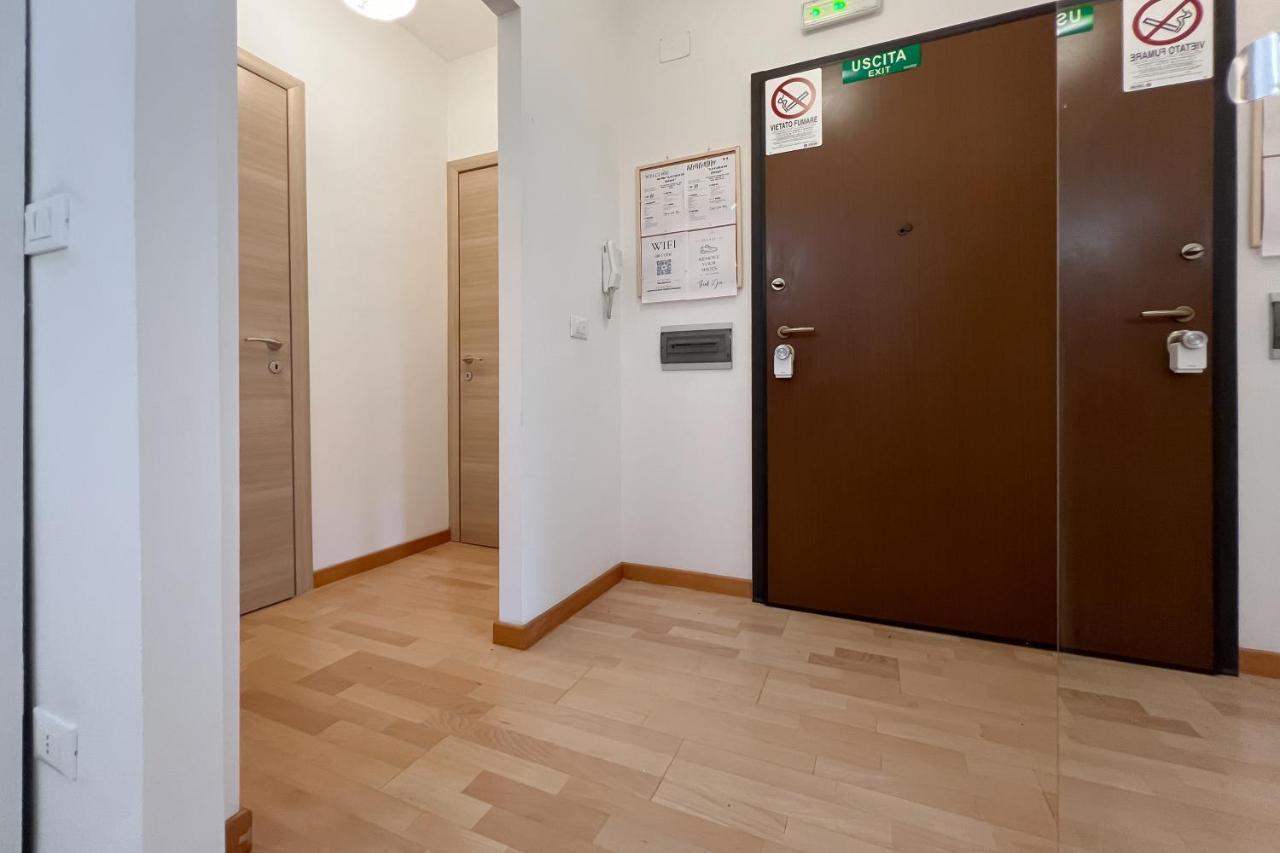 La Casa Di Roma Apartment Ngoại thất bức ảnh